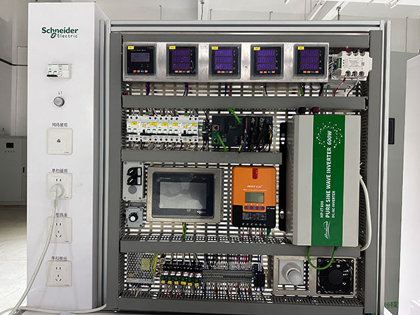 Schneider teaching equipment